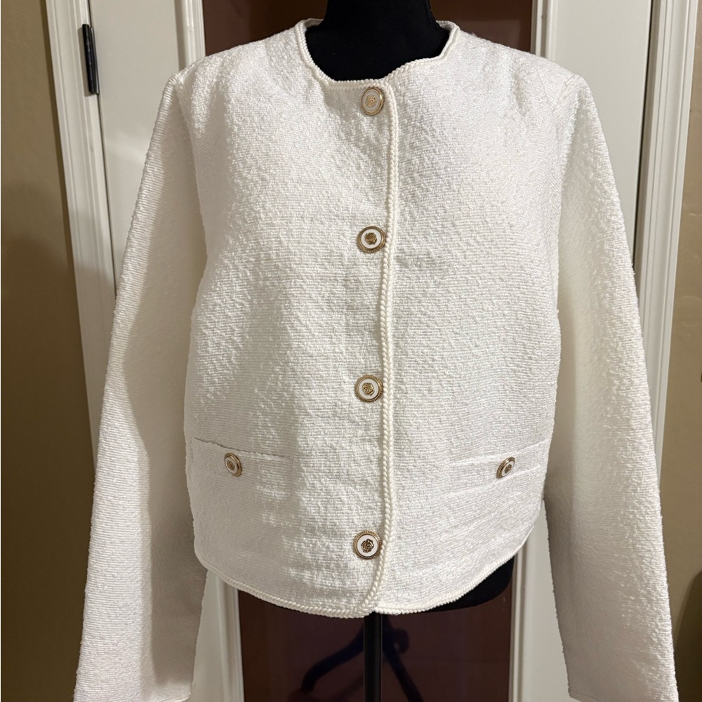 Women's Winter White Bouclé Round-Neck Tailored Jacket with Gold Buttons